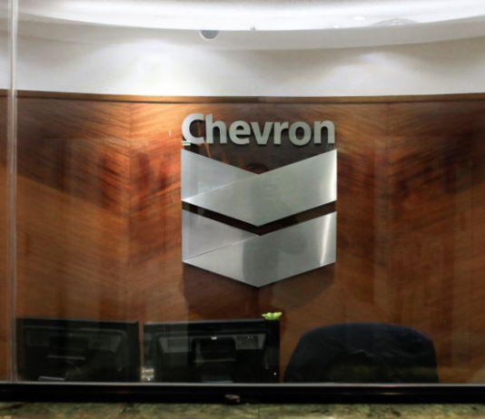 Cargamento petrolero de Chevron queda enredado en sanciones de EEUU a Venezuela