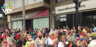 Bancos colapsaron durante el segundo día de flexibilización de la cuarentena