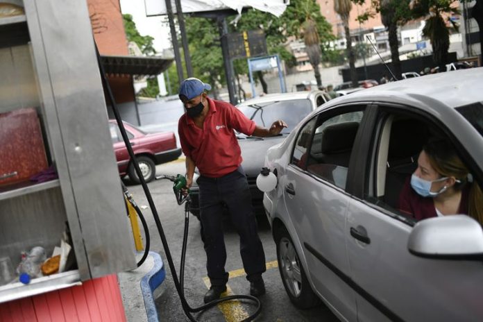 Toro Hardy: Consumo de gasolina en Venezuela es de 100 mil barriles diarios