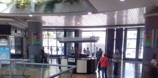 Sambil Caracas registra tímida actividad comercial en plena semana de flexibilización (+ fotos)
