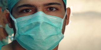Perú autoriza contratar a médicos venezolanos sin homologar sus títulos