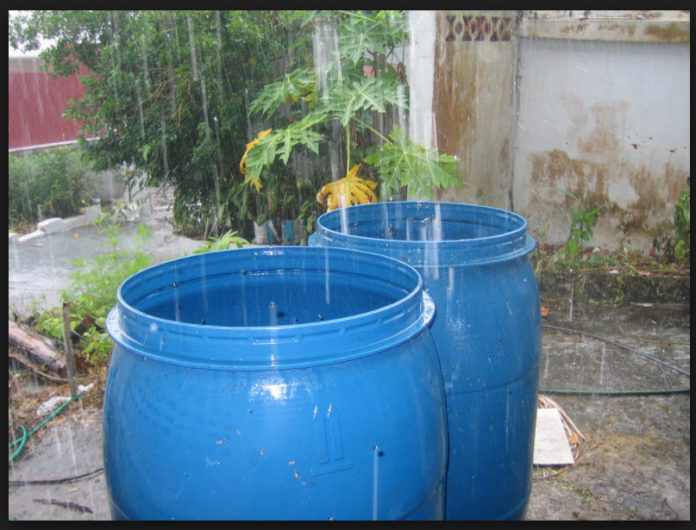 Sustituyen el servicio de Hidrocapital por agua de lluvia