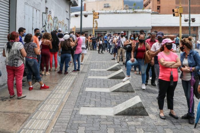 Académicos cuestionan los reportes oficiales de covid-19