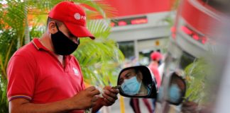 Analista petrolero: “El gobierno de Maduro debe importar gasolina mientras activa un plan de recuperación de las refinerías nacionales”