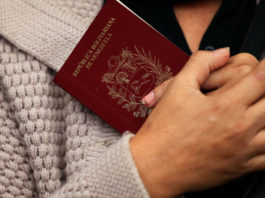 Director del Saime considera innecesario imprimir pasaportes porque “todo está paralizado”