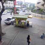 Buhoneros de comida rápida comenzaron a realizar ajustes sobre el millón de bolívares