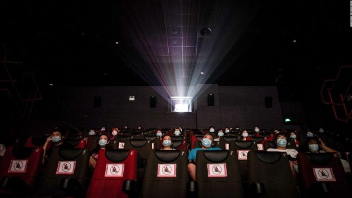 Salas de cines plantean abrir bajo estrictos controles de bioseguridad