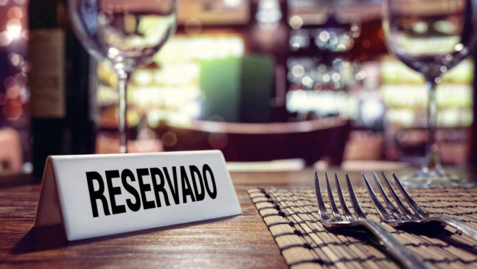Restaurantes promueven las reservaciones digitales para garantizar los protocolos de bioseguridad