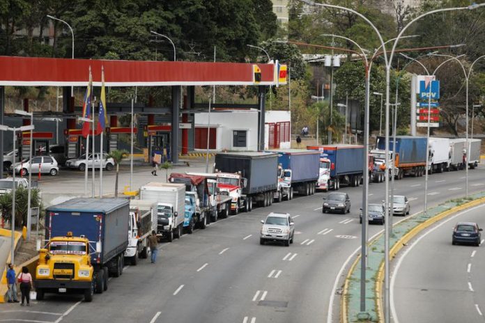 Productores de leche prevén más escasez de gasoil en el país