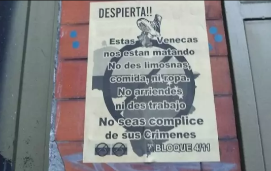 “No les den comida, ropa ni trabajo”: Los carteles contra venezolanos que aparecieron en Bogotá (imágenes)