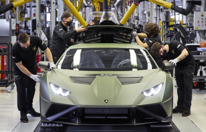 Lamborghini invertirá 1.500 millones de euros para la electrificación de sus autos