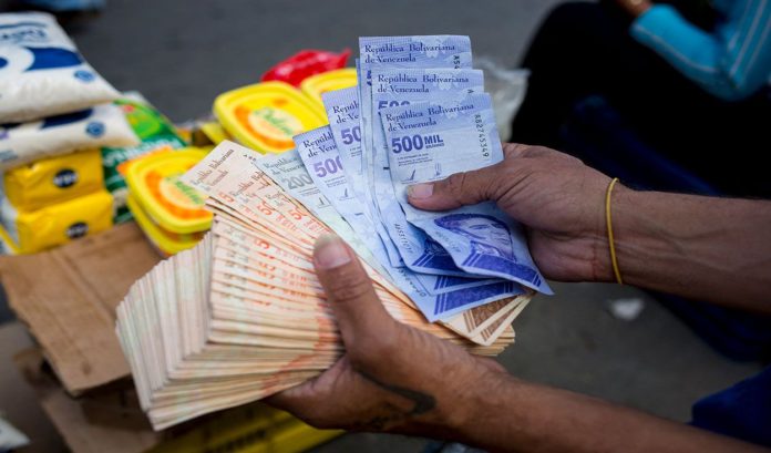 Economista Aarón Olmos sobre ajuste salarial: “Evidentemente si va a afectar la dinámica de precios”