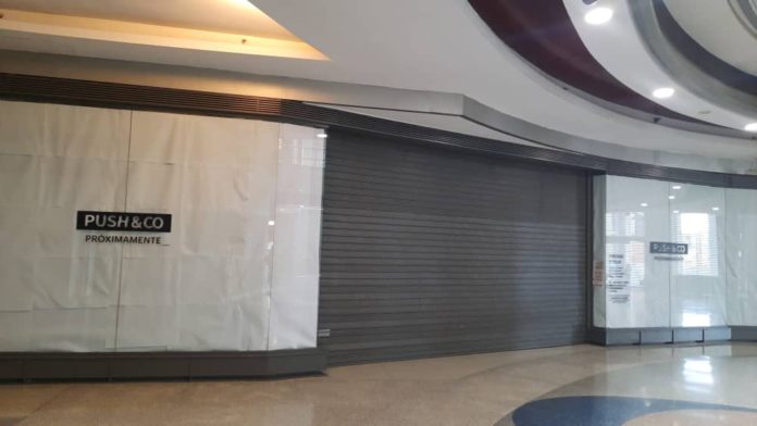 Cerraron tiendas Zara, Bershka y Pull&Bear del Centro Comercial Líder