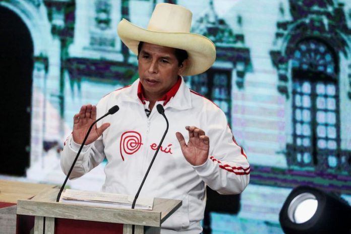 Bloomberg: Pedro Castillo detona masiva fuga de capitales en Perú