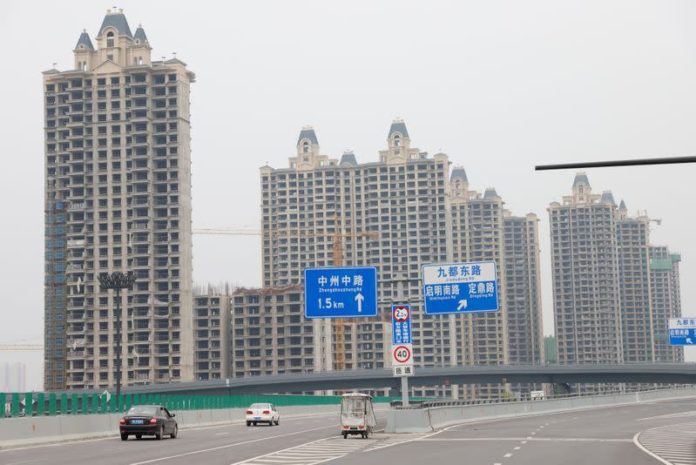 Los problemas de Evergrande castigan al sector inmobiliario chino y crece el temor al contagio