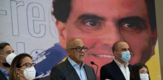 El País: El chavismo afronta su golpe más duro en años tras la extradición de Alex Saab