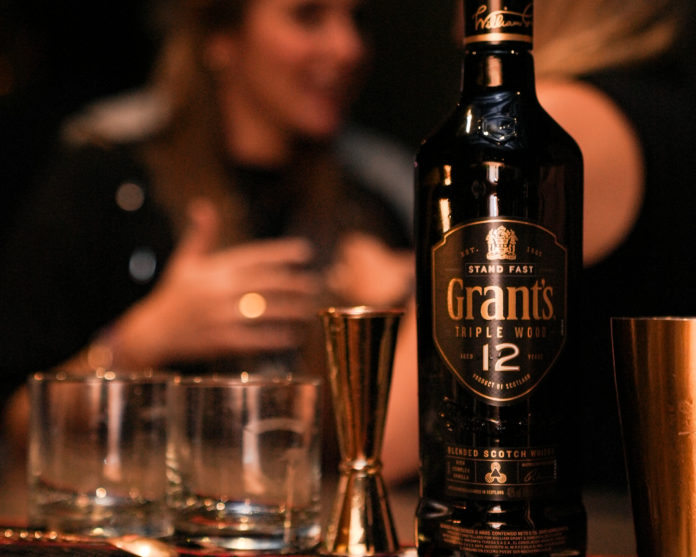 El Whisky para celebrar entre amigos llega a Venezuela con GRANT'S 12