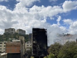 Tras incendio del edificio Riverside, vecinos de Bello Monte organizan punto para recolección de donativos