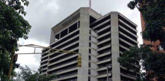 Cámara Inmobiliaria: "hay 500 mil metros cuadrados de oficinas desocupados en Caracas"