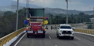 Por primera vez en siete años, se transportaron toneladas de alimentos de Colombia a Venezuela a través del Puente Tienditas